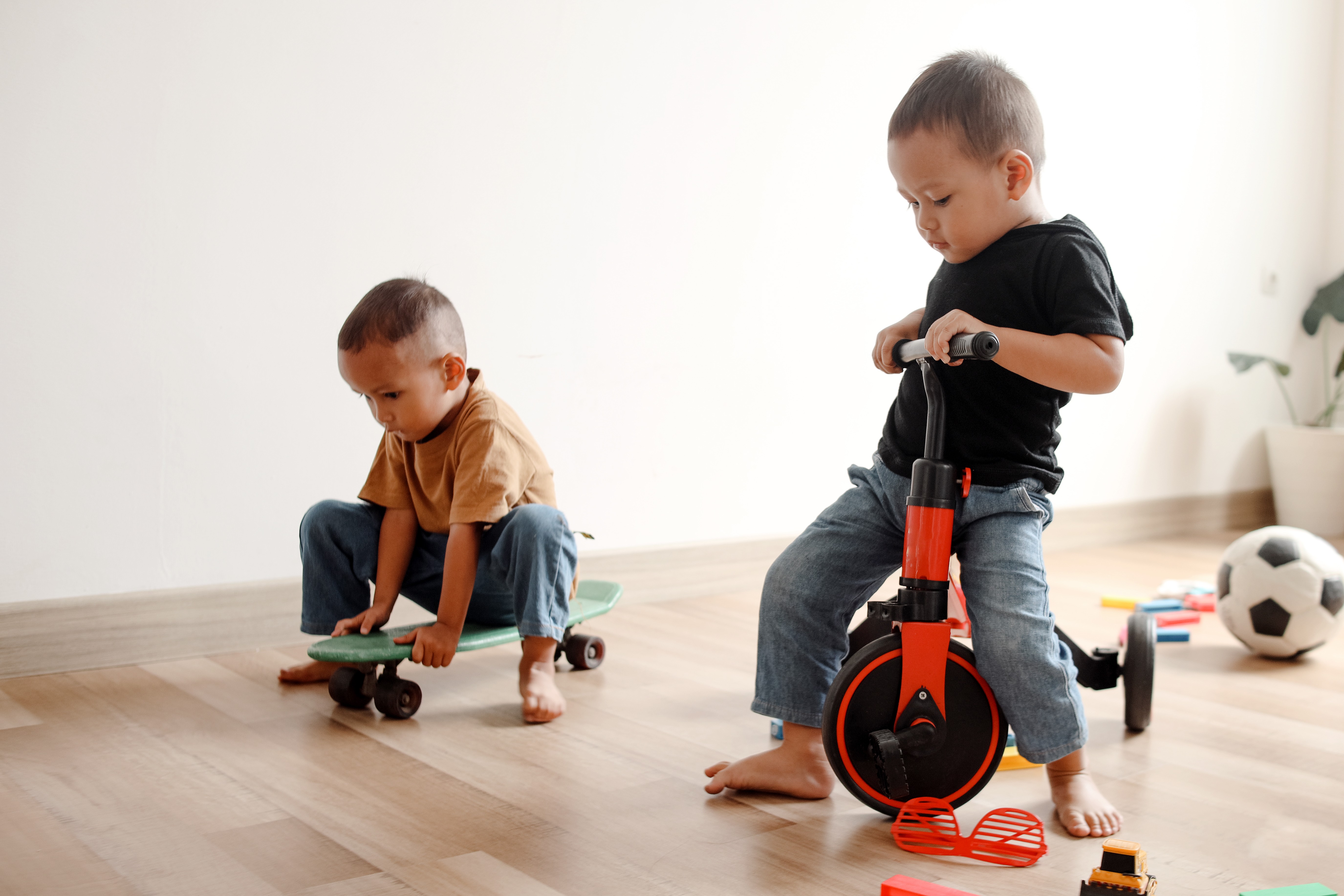perkembangan anak usia 2 tahun, milestone anak, kebutuhan anak 2 tahun, stimulasi anak, tips parenting, Bunda, si Kecil
